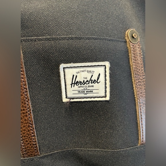 Herschel Backpack - Picture 7 of 7